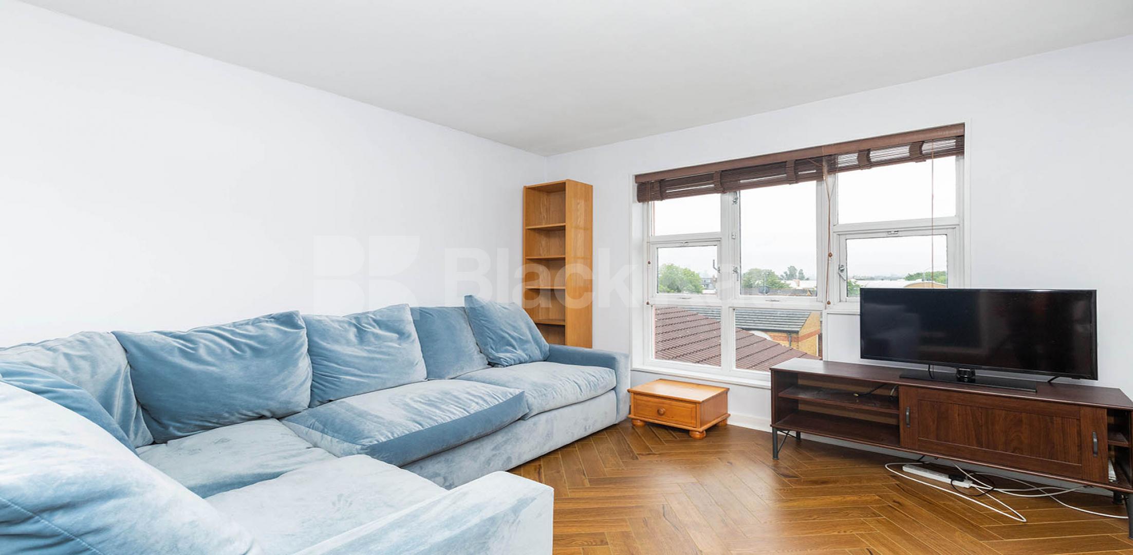			STUNNING SPACIOUS ONE BED!, 1 Bedroom, 1 bath, 1 reception Apartment			 Warltersville Road, Archway / Crouch Hill